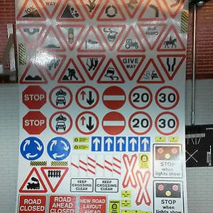 G LGB 1:24 Scale Modern Road Signs Notices Model Railway Layout Crossing Diorama