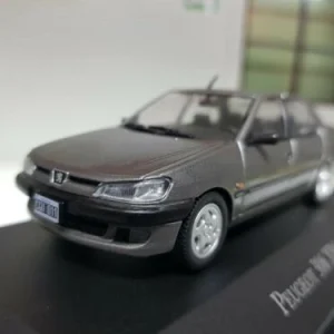Peugeot 306 XRd Model Diesel NXD Grey 1998 Deagostini 1:43