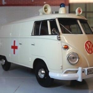 Volkswagen 1962 VW T1 Type 2 Ambulance 79565 Motormax 1:24