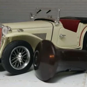 Lucas SPB104 PS7 Push Pull 1/4" Shaft Brown Switch Knob